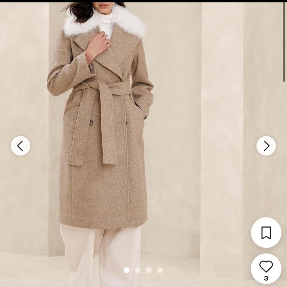 Banana Republic Tan Trench Coat with White Faux Fur Collar